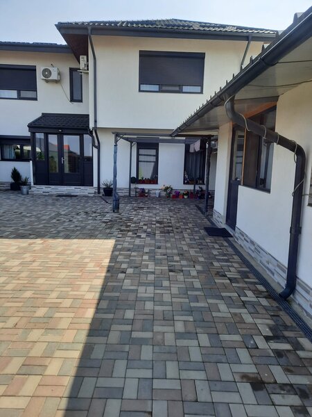 Ilfov Casa de vanzare plus spatiu comercial